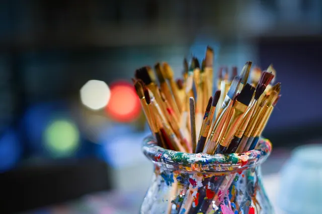 brushes, painter, work shop, bowl, lights, work, creative, creativity, painting, artist, paintbrush, studio, art, brush, drawing, artistic, hobby, color, tool, paint, palette, blue