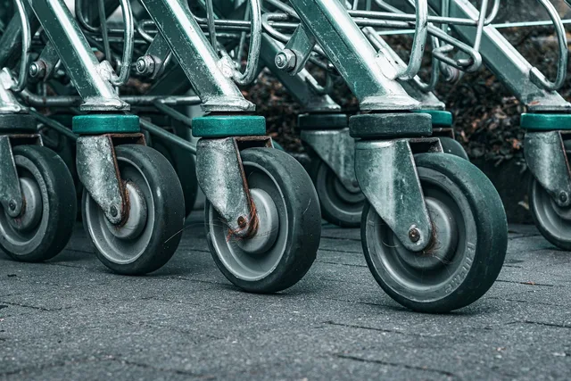 shopping carts, shopping, pushcarts, supermarket, grocery carts. How to run a two-day supply trip before a workshop