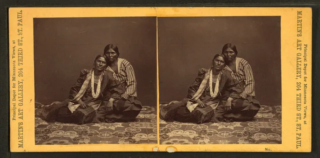 Studio portrait of 2 Winnebago women. Bilingual and Indigenous-led residencies in Canada, language and cultural protocols